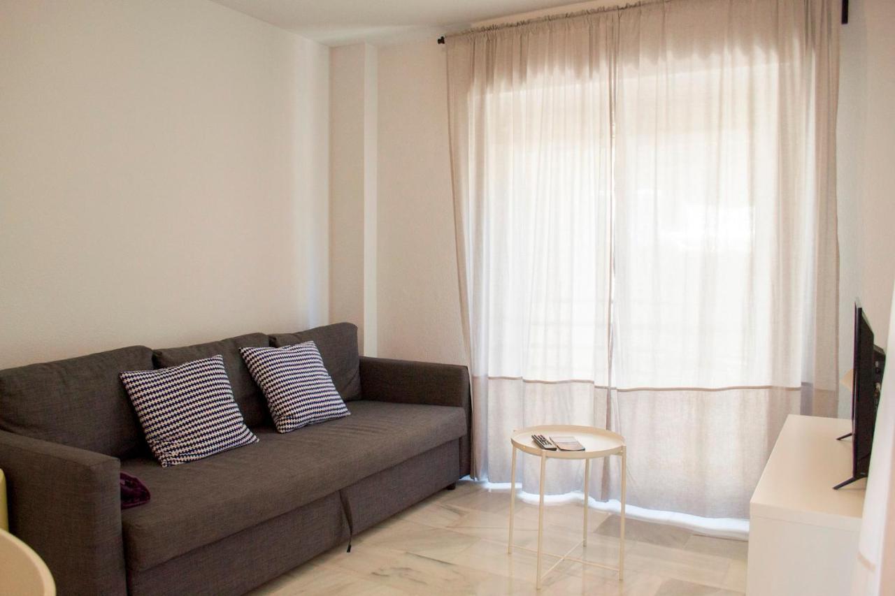 Apartment At The Beach มาลากา ภายนอก รูปภาพ